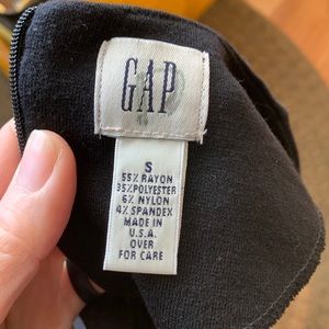 Gap. Cute little black dress. Size S.